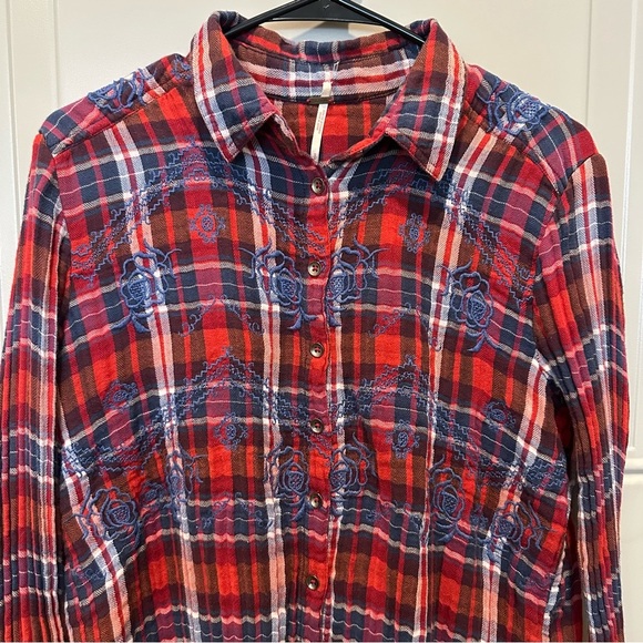Free People Women’s Embroidered Flannel Size Small Red Blue - Picture 4 of 7